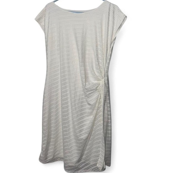 Olivia Matthews Dresses & Skirts - ✨ Olivia Matthews White Textured Side-Drape Dress (2X)
